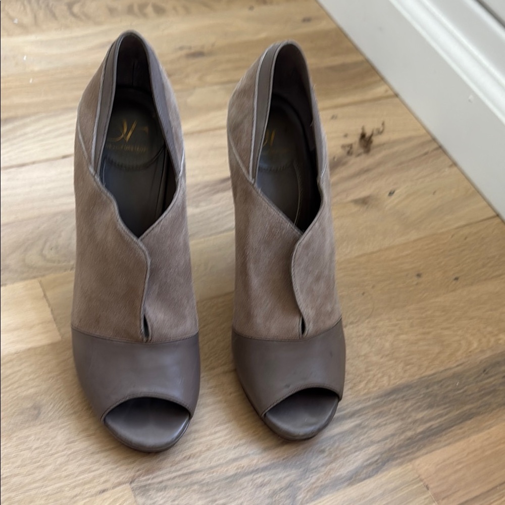 Diane Von Furstenberg Women's Brown Peep-Toe Ankle Boots